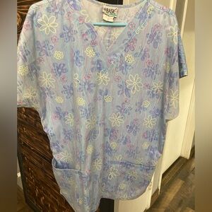Basic Women's Floral Blue Top